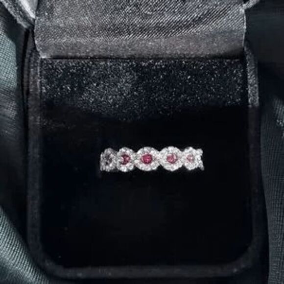 INFINITY RUBY DIAMOND RING - SIZE 7 - Picture 2 of 8